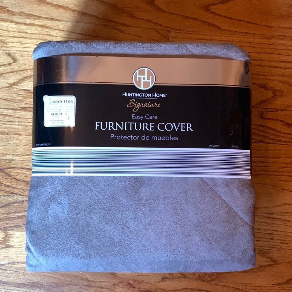 NWT HUNTINGTON HOME SIGNATURE FURNITURE COVER, gray
